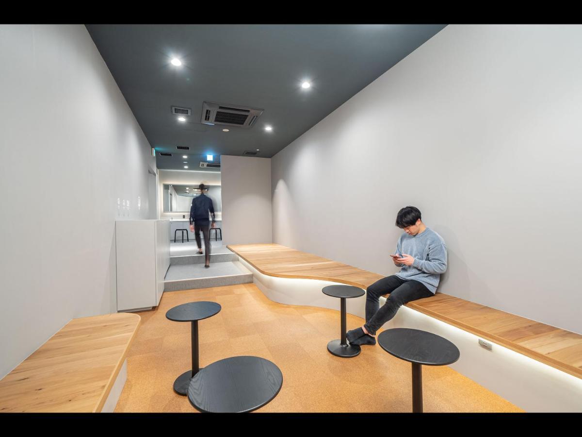 Kapselhotel Capsule Yokohama Sauna & Capsule
